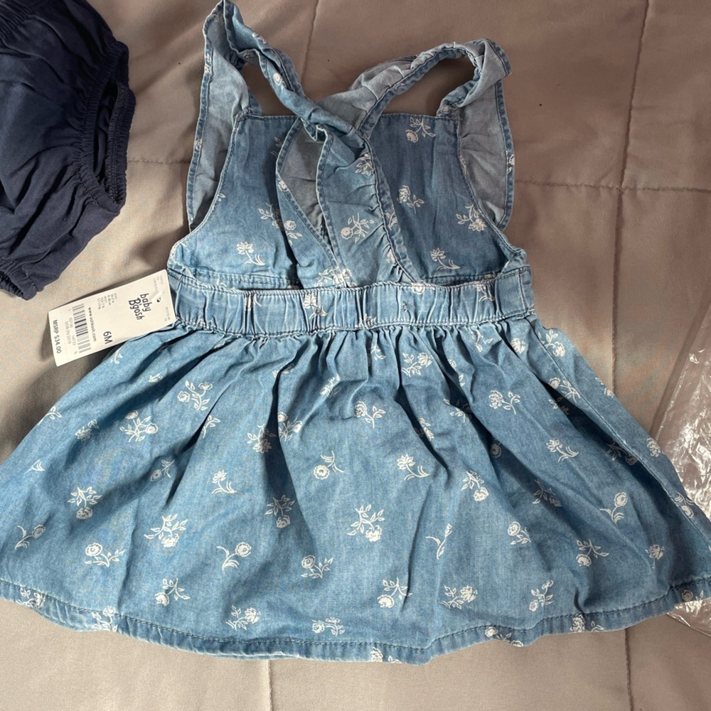 NWT Baby Girl OshKosh B'gosh® Floral Chambray Dress - Picture 10 of 11